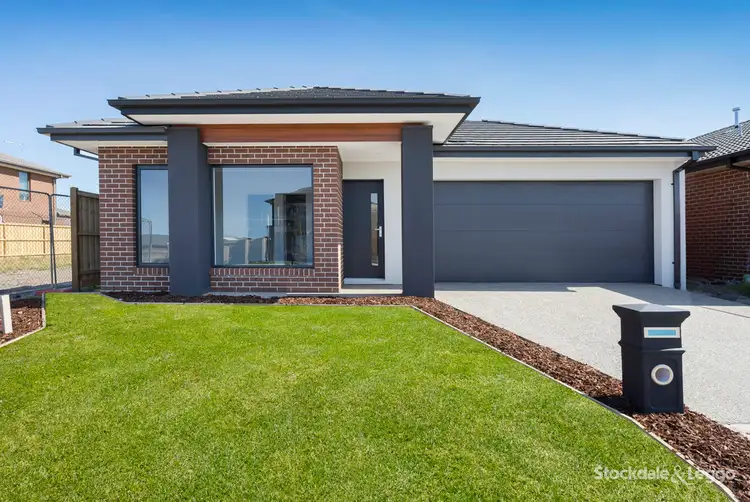 33 Flanagan Crescent, Cranbourne South VIC 3977