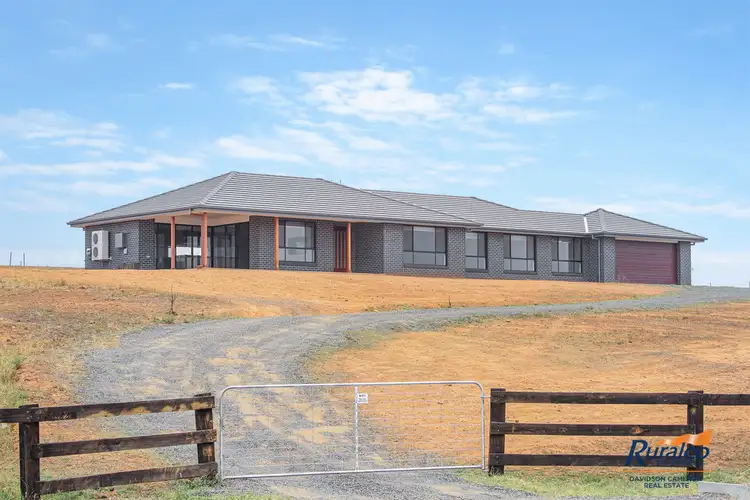 43 Falcon Drive, Tamworth NSW 2340
