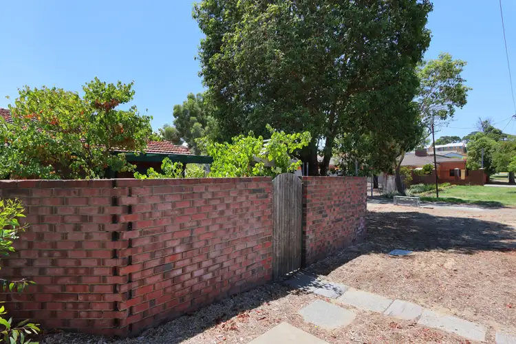 2/146 Gwenyfred Road, Kensington WA 6151