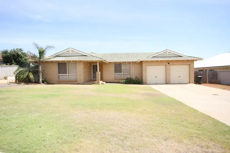 22 Glengarry Court