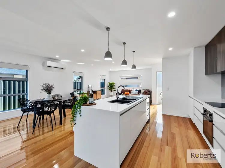 2 /74 Lewis Street, Latrobe TAS 7307