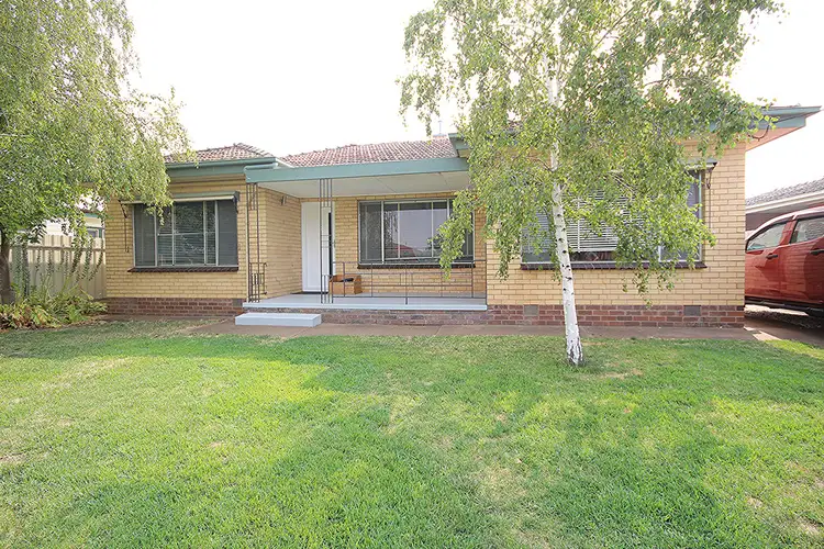 11 Hillary Street, Horsham VIC 3400