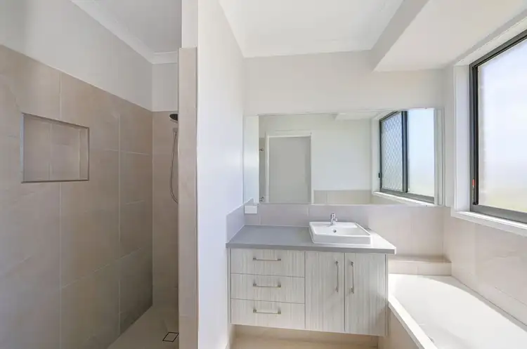 Sixth view of Homely house listing, 8 Ragusa Way, Ashfield QLD 4670