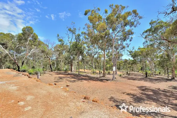Second view of Homely house listing, 21 Crestmoor Pass, Bullsbrook WA 6084