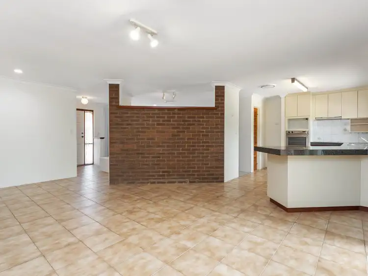 Sixth view of Homely house listing, 5 Dorigo Place, Gosnells WA 6110