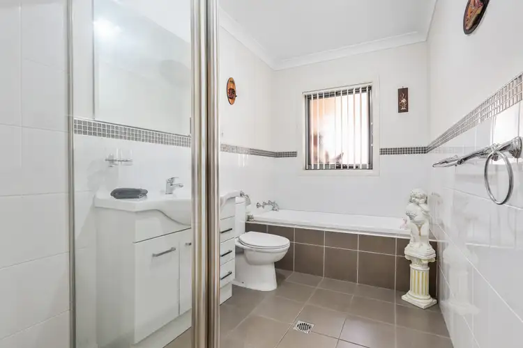 Fifth view of Homely villa listing, 1/93 Avondale Rd, Avondale NSW 2530