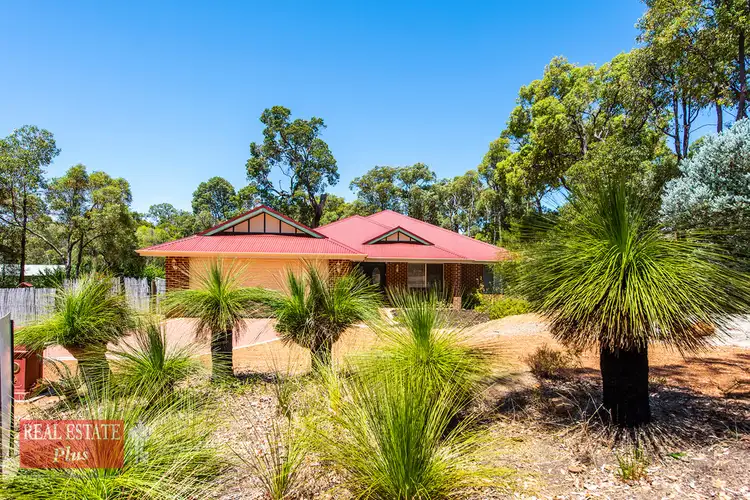 4 Adair Road, Mundaring WA 6073