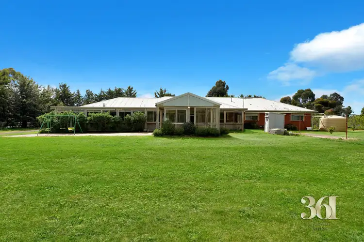 25 Croxton Drive, Kurunjang VIC 3337