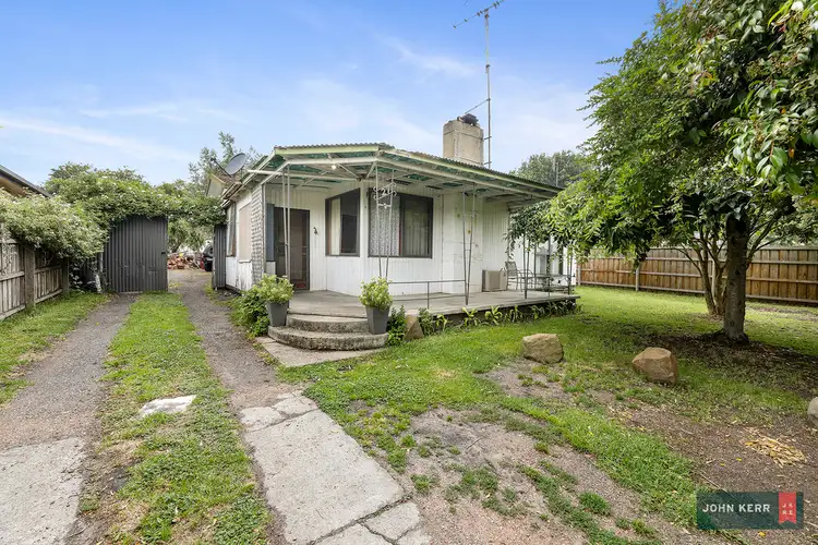 27 Western Avenue, Newborough VIC 3825