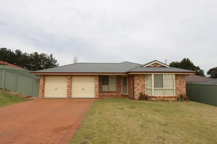 17 Sapphire Cres, Kelso NSW 2795