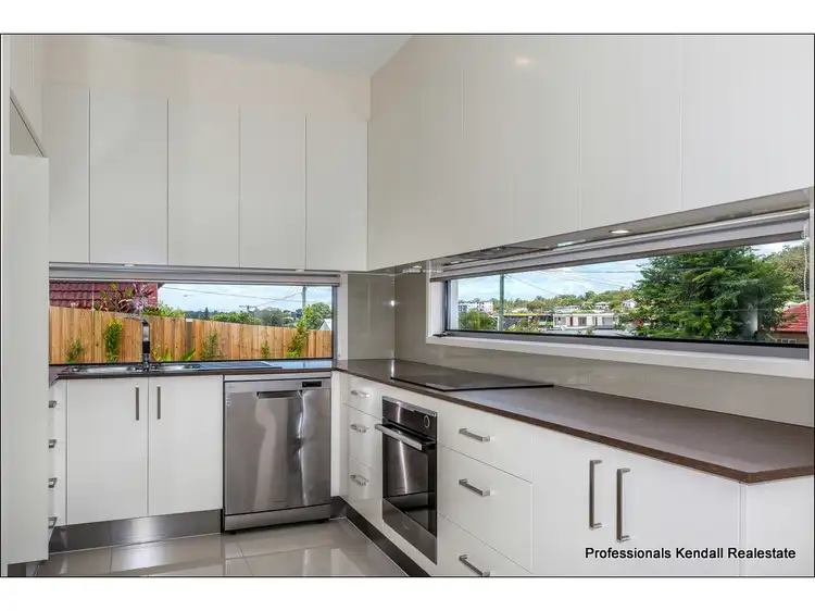 Sixth view of Homely townhouse listing, Unit 1/32 Troubridge Street, Mount Gravatt East QLD 4122