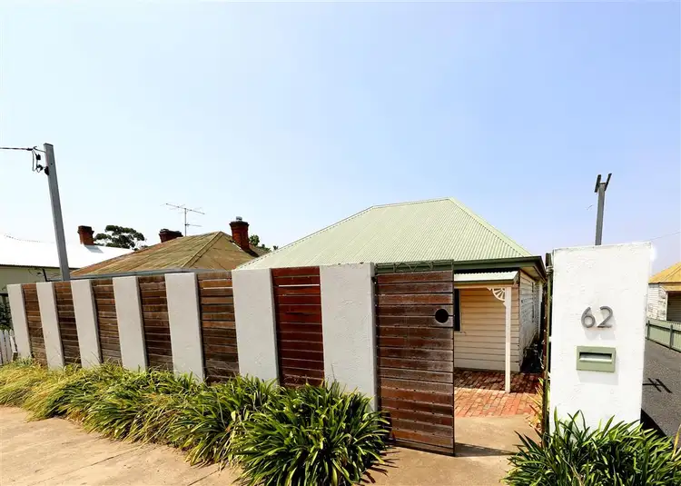 62 Capper Street, Tumut NSW 2720