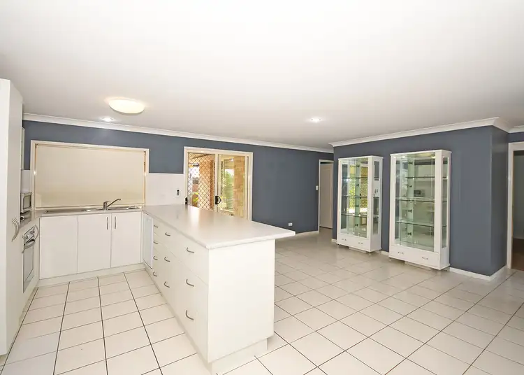 Sixth view of Homely house listing, 2 Whipbird Court, Urangan QLD 4655