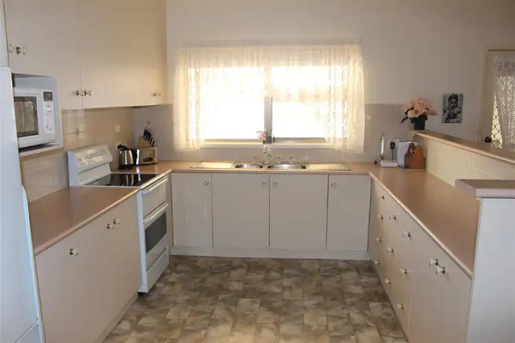 Sixth view of Homely house listing, 21 Patterson Street, Bordertown SA 5268
