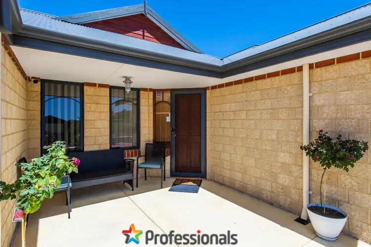 131 Peelwood Parade, Halls Head WA 6210