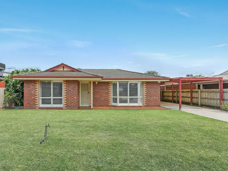 44 Samantha Crescent, Cranbourne North VIC 3977