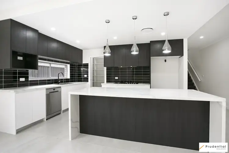 12a Thorpe Circuit, Oran Park NSW 2570