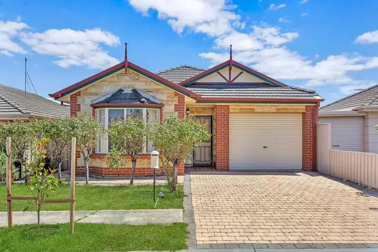 8 Arnold Drive, Mitchell Park SA 5043