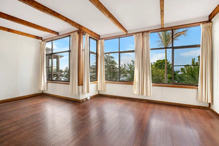 Third view of Homely house listing, 5 Northcliffe Drive, Lake Heights NSW 2502