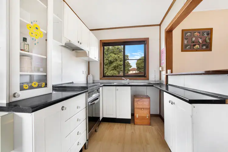 Fourth view of Homely house listing, 5 Northcliffe Drive, Lake Heights NSW 2502