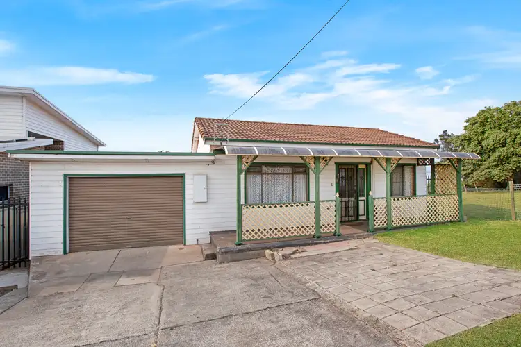 Sixth view of Homely house listing, 5 Northcliffe Drive, Lake Heights NSW 2502
