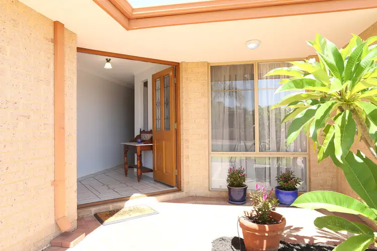 27 Asheville Parade, Landsdale WA 6065