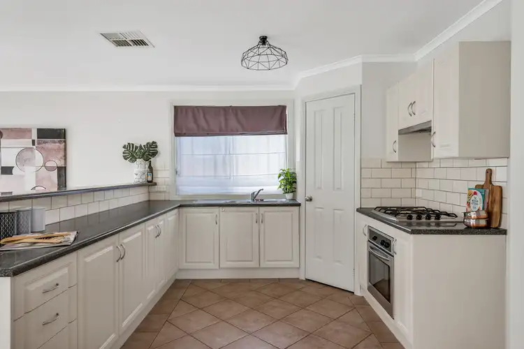 Fifth view of Homely house listing, 8 Autumn Court, Woodcroft SA 5162