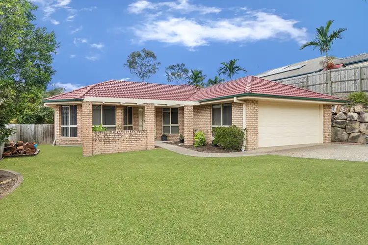 4 Cheltenham Place, Forest Lake QLD 4078