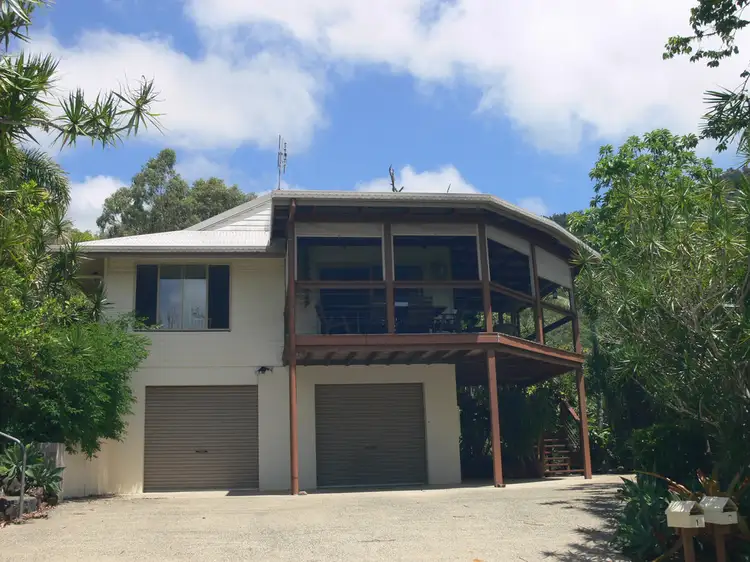 1/9 Border Drive, Cannonvale QLD 4802