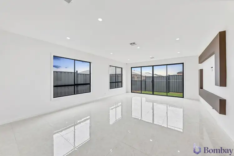 Sixth view of Homely house listing, 28 Angophora Crescent, Craigieburn VIC 3064