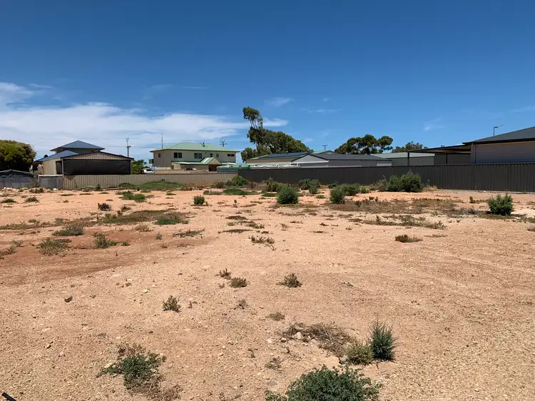 27 Wellington Road, Cowell SA 5602