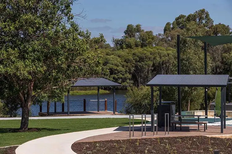 12 Grande Crescent, Success WA 6164