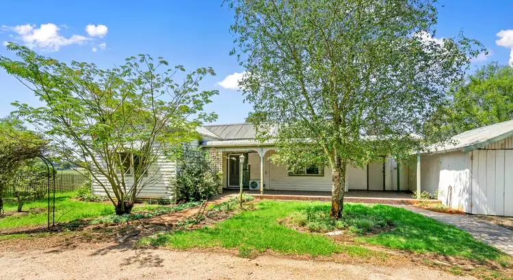 23 Airly Road, Stratford VIC 3862