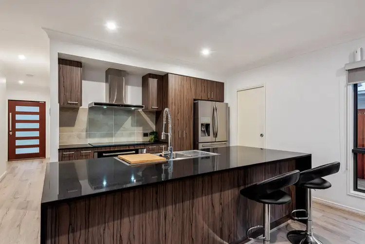 86 Lomond Circuit, Upper Kedron QLD 4055