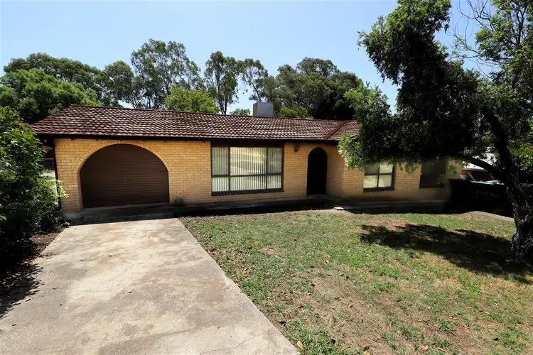 11 Kirra Street, Tumut NSW 2720