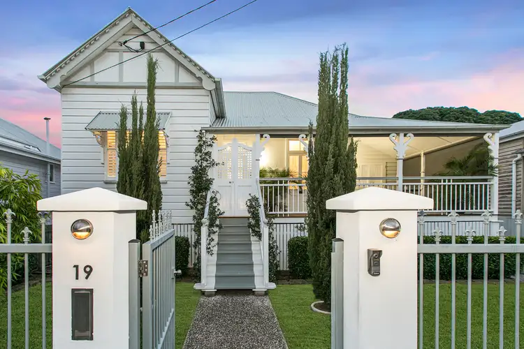 19 Hockings Street, Clayfield QLD 4011