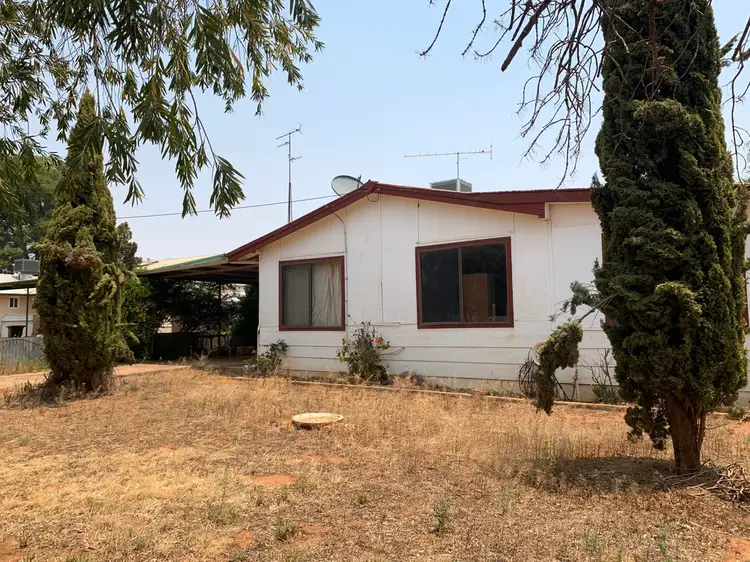 16 CANADA STREET, Lake Cargelligo NSW 2672