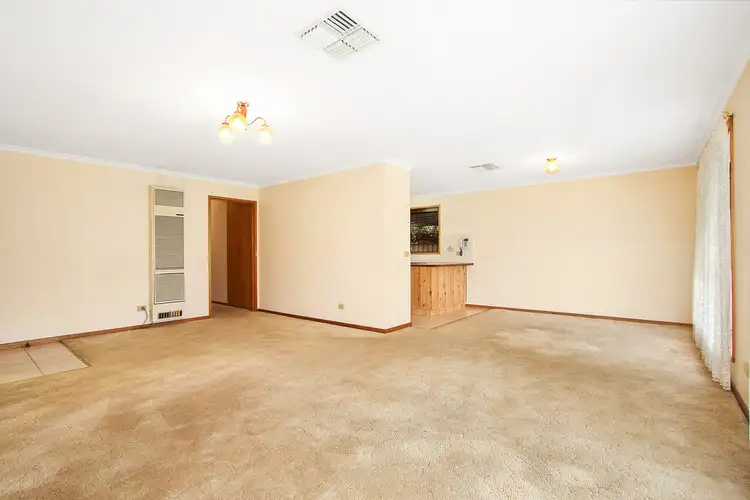 Fifth view of Homely house listing, 73 Mayfair Drive, Wodonga VIC 3690