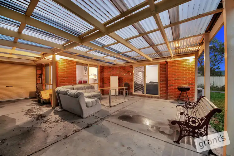 Fifth view of Homely house listing, 2 Glenisla Way, Berwick VIC 3806