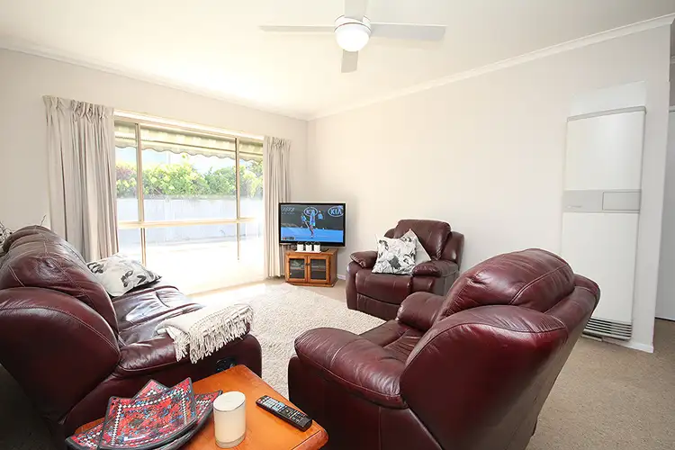 Fifth view of Homely unit listing, 2/15 Dooen Road, Horsham VIC 3400