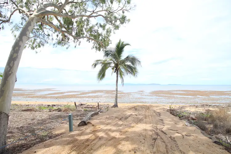 69 The Esplanade, Toolakea QLD 4818
