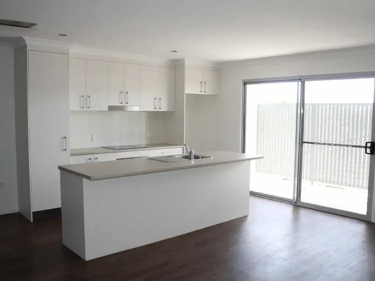 2/17-19 Sandalwood Street, Blackwater QLD 4717