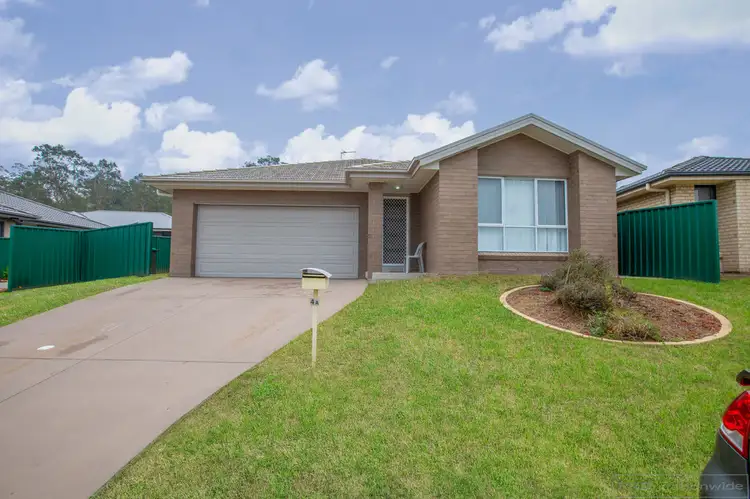 4A Shortland Drive, Rutherford NSW 2320