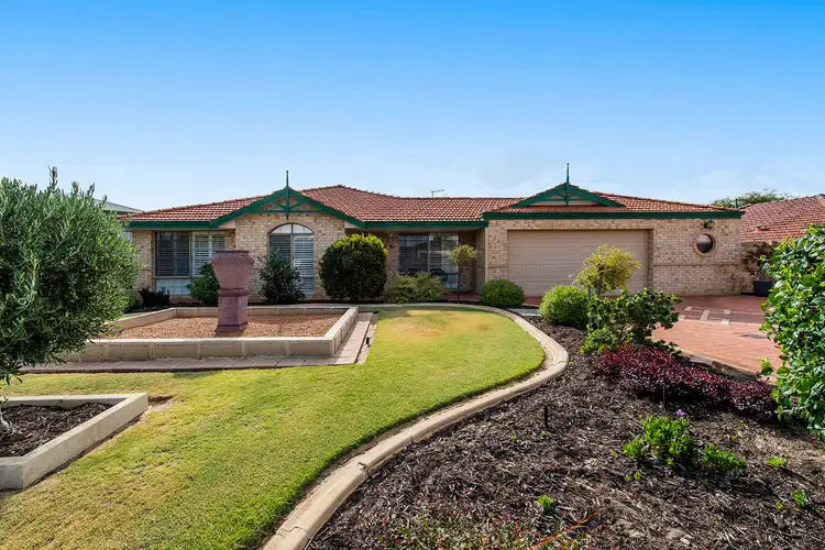 Second view of Homely house listing, 4 Glamis Court, Orelia WA 6167