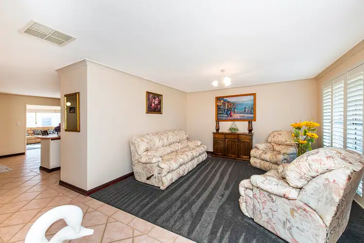 Fifth view of Homely house listing, 4 Glamis Court, Orelia WA 6167
