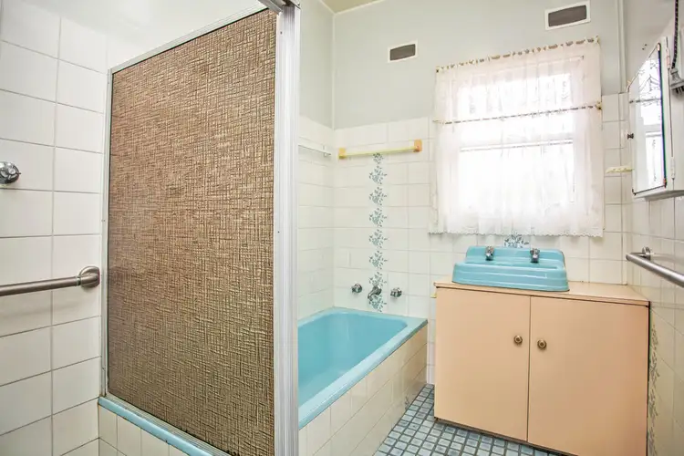 Fifth view of Homely house listing, 2 Maiden Avenue, Taree NSW 2430