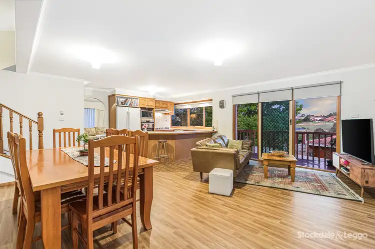 Fifth view of Homely house listing, 32 Piccadilly Court, Greenvale VIC 3059