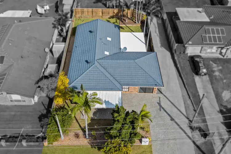 Sixth view of Homely house listing, 1/18 Meredith Place, Redland Bay QLD 4165