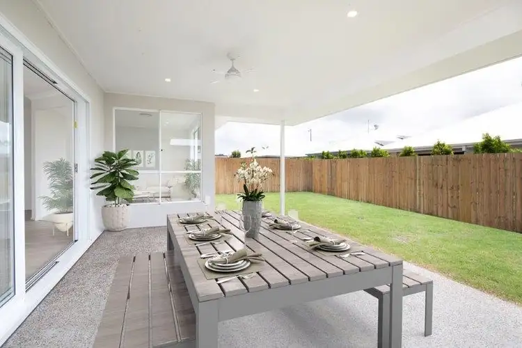 9 Sunrise Street, Newport QLD 4020