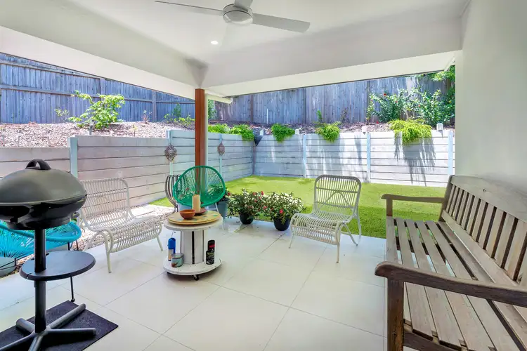 Second view of Homely house listing, 2/7 Winani Drive, Ashmore QLD 4214